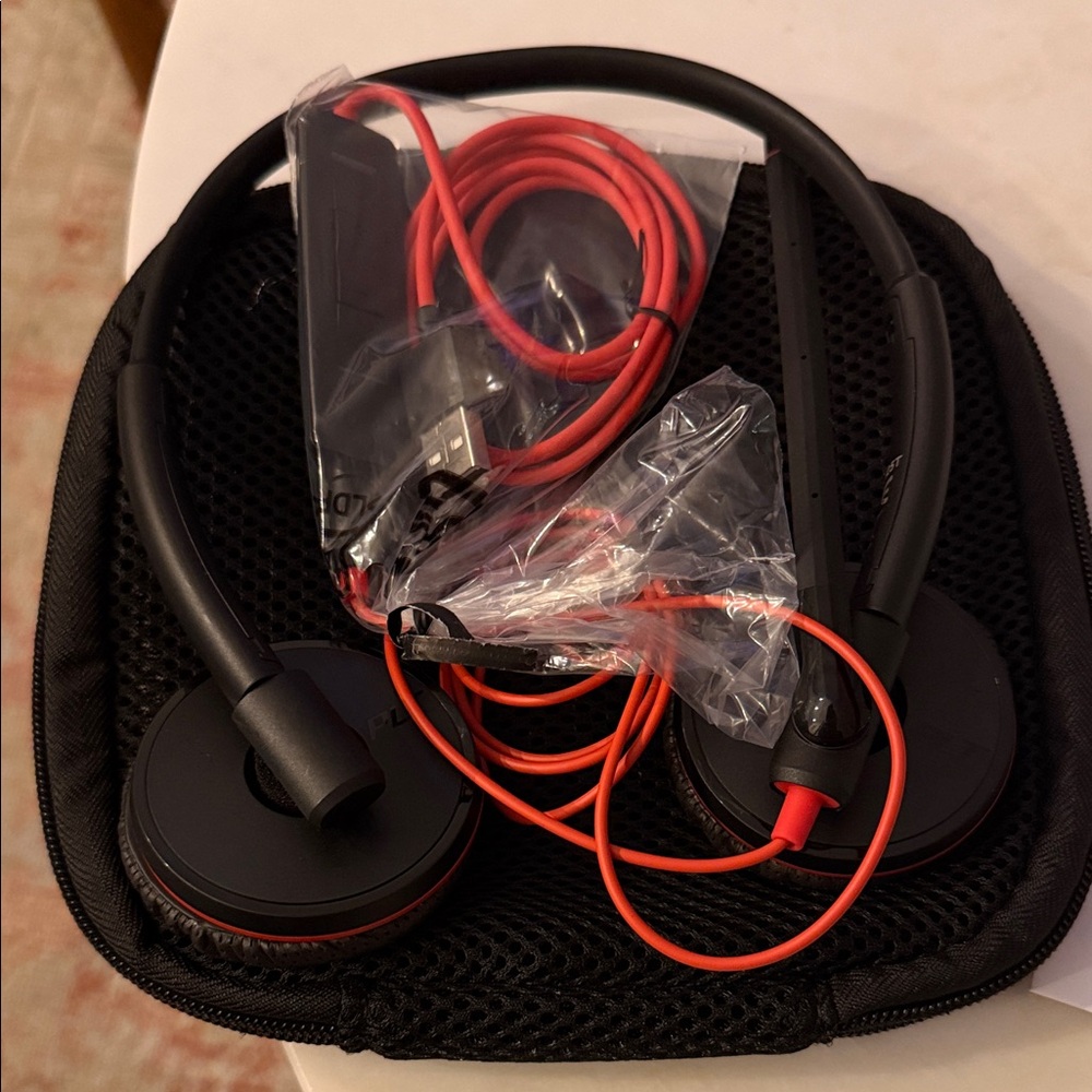 Plantronics Poly Blackwire 3200 Headset and Carrying Case